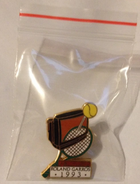 PIN'S TENNIS / ROLAND GARROS 92 / EDITE PAR ARTHUS BERTRAND