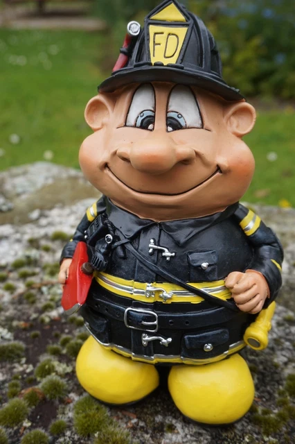 Figurine Caricature – Arbitre De Foot – Merveilles6172 – Résine – Neuve