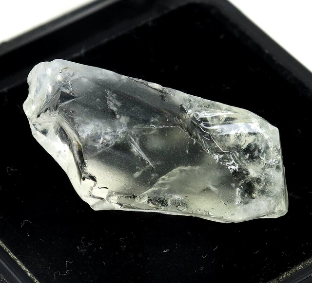 Lot De 5.00 Ct De Diamants Bruts Naturels - Diamants Non Taillés 2mm à 4.5mm - Qualité Industrielle - Afrique Du Sud