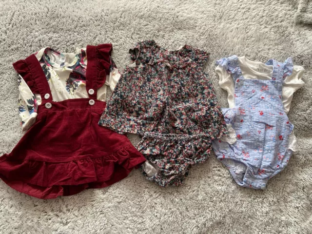 bundle of baby girl’s outfit