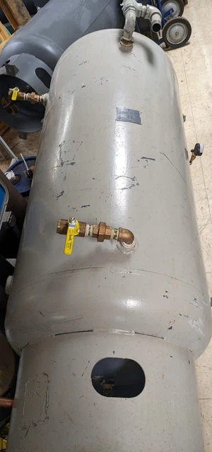 200 Gallon Brunner Vertical Compressed Air Tank Receiver Compressor Kaeser 240