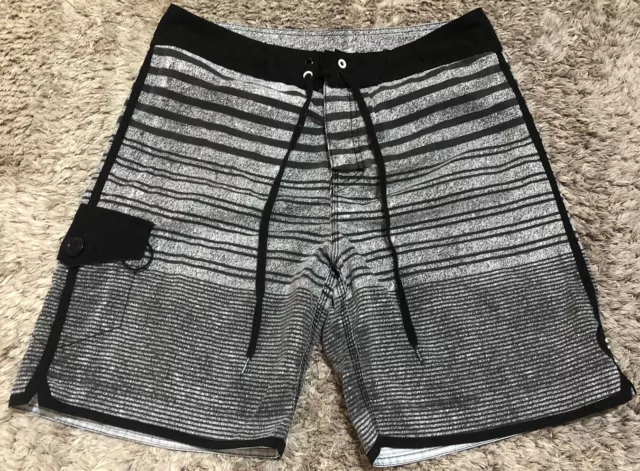 109 Authentic Billabong Board Surf Swim Shorts Grey Black Stripe Mens 32 VGC