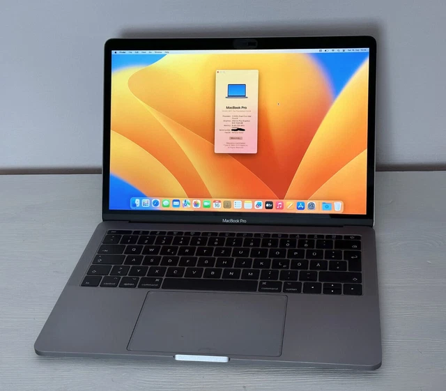 MacBook Pro 13,3 Zoll 256GB SSD, Intel i5 7. Gen, 3,60 GHz, 8GB RAM + Holzhülle