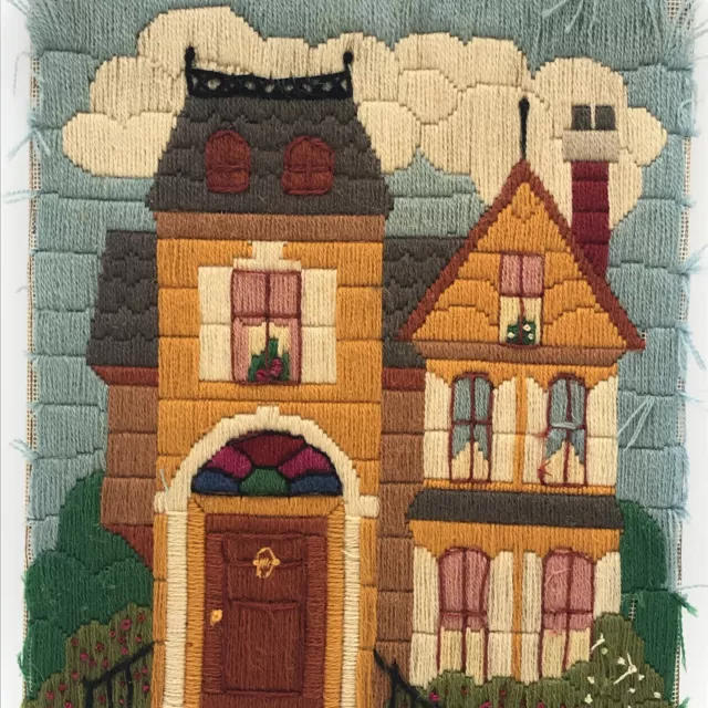 Creative Circle TOWN HOUSE Completed Long Stitch Neat Country Décor No frame1981 2