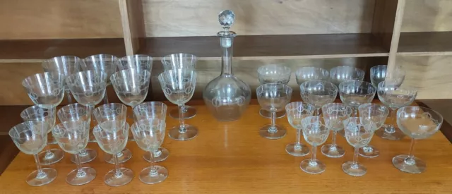 Service carafe+ Verres Anciens Cristal gravé/art de la table ancien