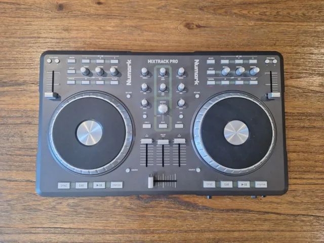 Numark Mixtrack Pro