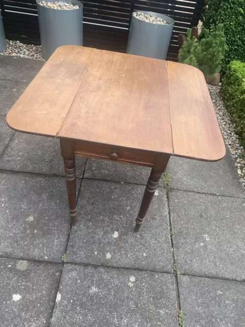 Edwardian/victorian Mahogany Wooden pembroke leaf table with drawer