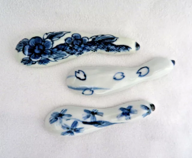 3 Piece Vintage Japanese Porcelain Blue & White Chopstick Rests
