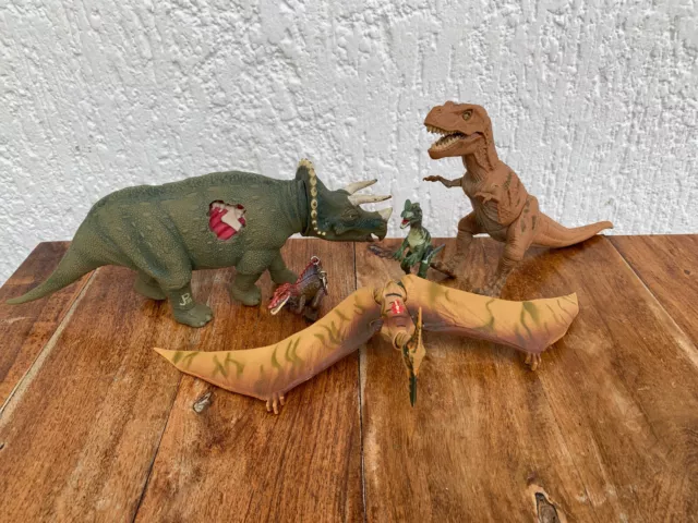 Jurassic Park Dinosaurier mit Triceratops JP08 Dino Kenner 90iger