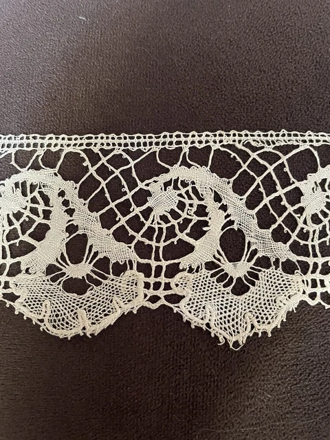 Nappe En Lin Avec Dentelle Du Puy-en-Velay 160x300 Cm + 12 Serviettes 40x55 Cm