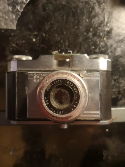 Royer Savoy lens Berthiot 1: 2,8 50 mm avec un étui