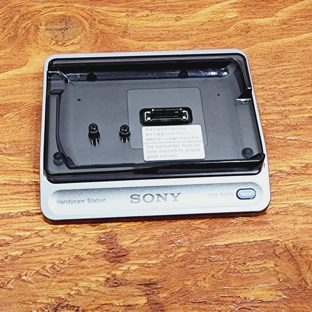 Cámara de video Sony Handycam 8 mm estación Hi8 DCRA-C162 SIN CABLE USB solo unidad de cable
