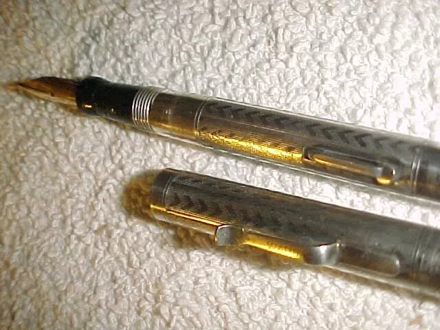 Rare  SILVER-FILLED  WAHL FOUNTAIN PEN - CHEVRON PANELS  -  No 3  FLEXI  14K NIB