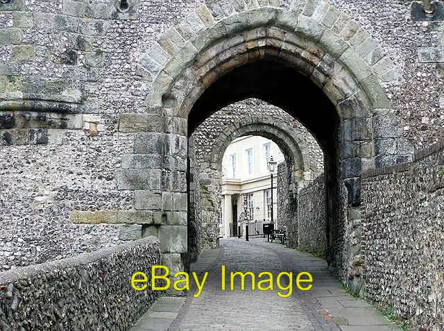 Photo 6x4 The Barbican Gatehouse, Lewes, East Sussex This magnificent 14t c2009