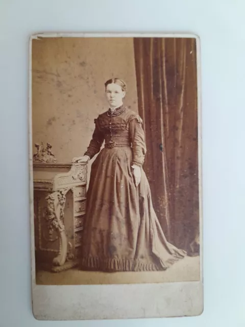 Victorian Carte de Visite CDV: Stunning Girl Fashion: W Rowe: Leicester