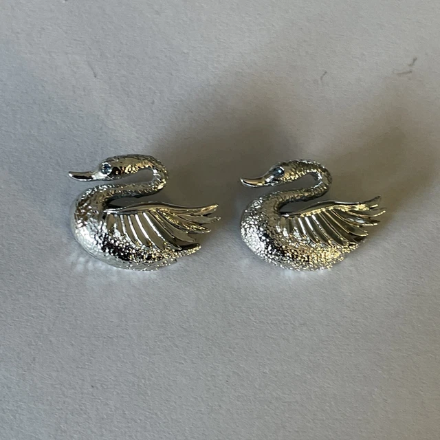 VTG Pair Of Gerry's Silver Tone Metal Swan Bird Pin Brooch Blue Rhinestone Eyes