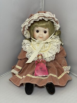 Victoria Ashlea Originals Porcelain Musical Doll  12" Tall