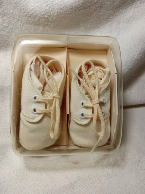 Vintage NOS Mrs. Days Ideal Baby Crib Shoes White Size 0 Style 33 (783)