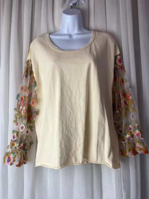 Umgee Tee Shirt Womens Medium Embroidered Lace Puff Sleeves Floral Cream