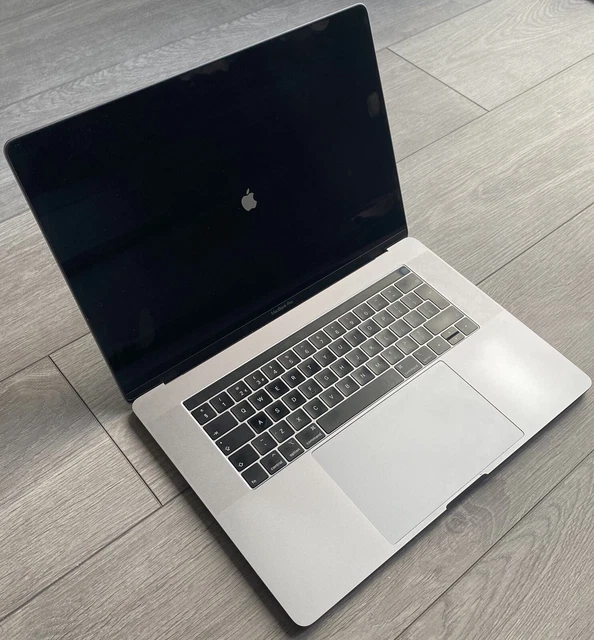 Apple MacBook Pro 15” 2019, 2.6GHz *6-Core* i7 16GB RAM 256GB SSD