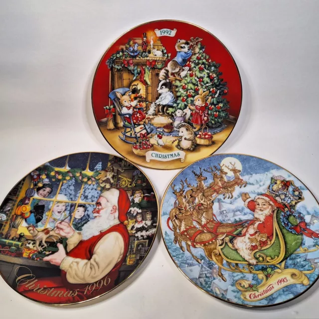 Avon Holiday Christmas Collector Plates Lot Of 3 1992,1993,1996