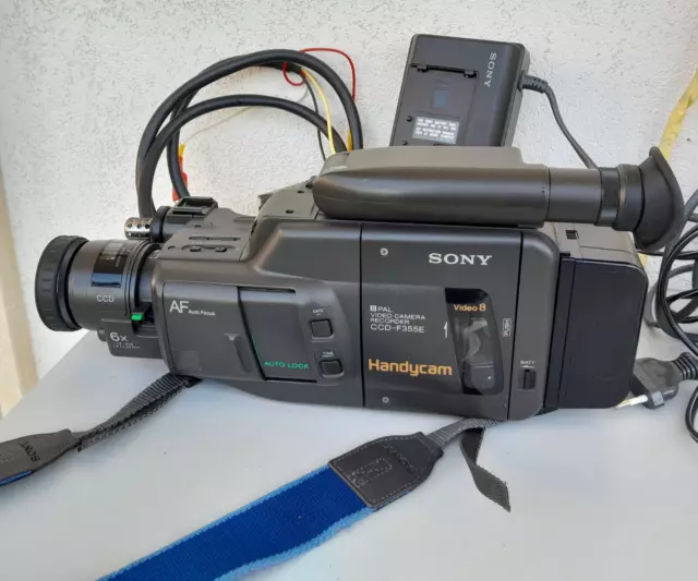 Videocamera Sony Handycam CCD-F355E Video 8 PAL Complata Vintage