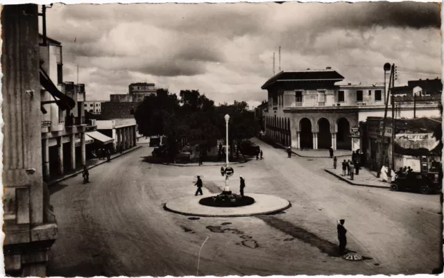 CPA AK MAROC OUJDA - Place de Gaulle and the State Bank (92600)