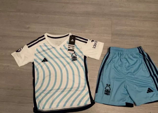 Kids Nottingham forest away kit 23/24