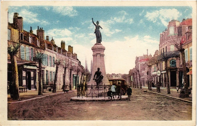 CPA COSNE - Place de la Republique (293244)