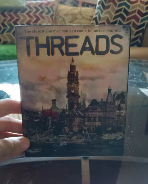 Threads (Blu-ray, 1984) w/ Lenticular Slipcover - Severin Films - Reece Dinsdale