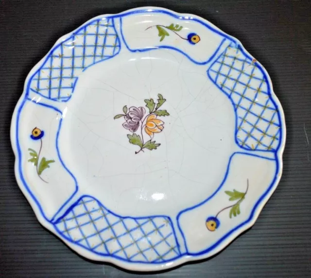 BELLE ASSIETTE CERAMIQUE NEVERS XVIIIe JOLI DECOR SUR AILE POLYLOBEE COLLECTION