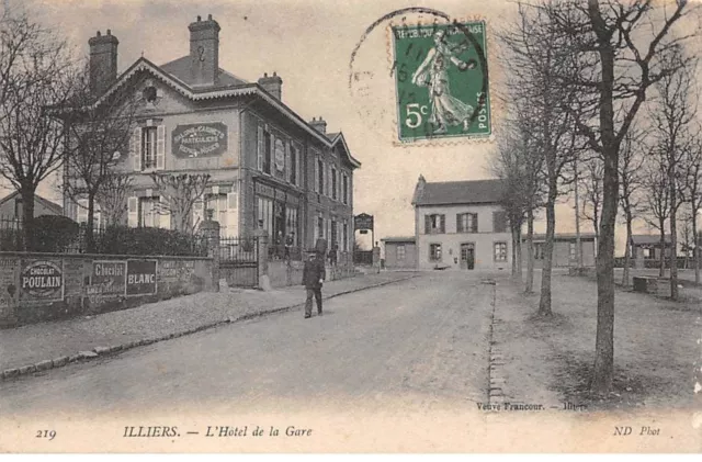 28 -  ILLIERS - SAN66727 - L'Hôtel de la gare