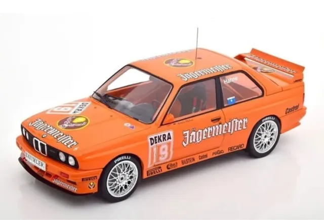 1:18 IXO 18RMC082A Armin Hahne BMW M3 (E30) #19 DTM Nürburgring 1992