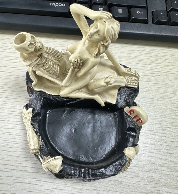 RESIN SKULL ASHTRAY Cigarette Holder Sex Love Honey Lovers Skeleton Gothic Head £26.03