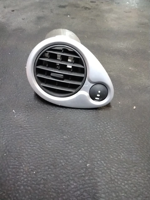 Grille Ventilation Tableau De Bord Gauche BMW E12 - Pièce D'origine 1816633, Occasion Parfaite