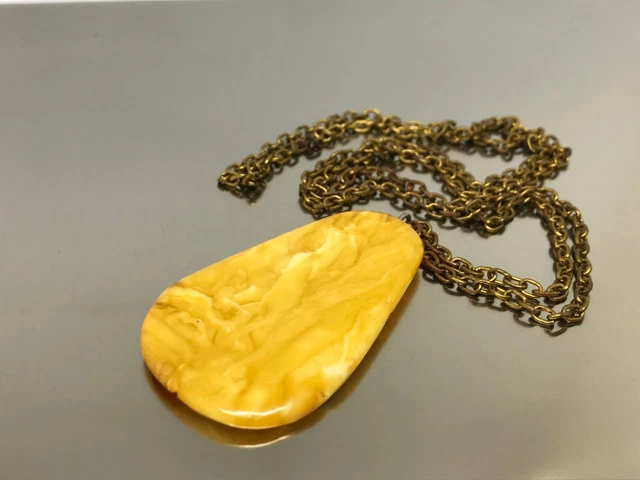 Pendentif Ancien En Ambre Naturel Baltique - Jaune D'œuf Caramel - Vintage Avec Chaîne - Pièce Unique