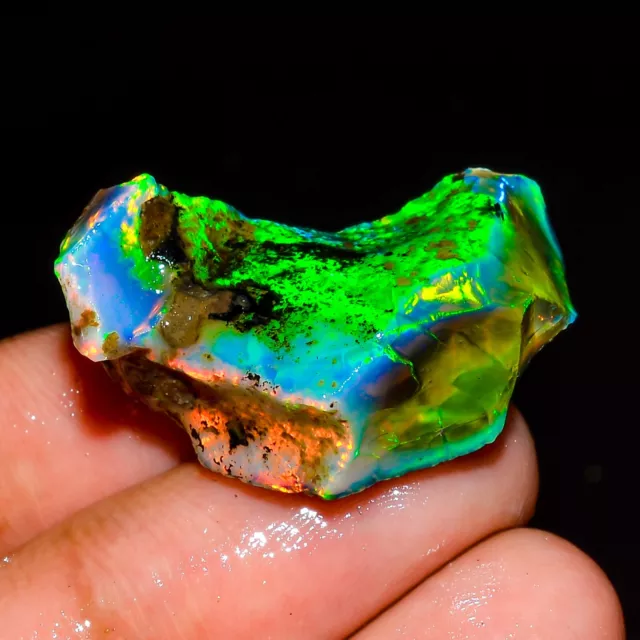 Natural opal Naturel,Brut,Éthiopien fire rough Pierre Précieuse 22.5Ct. 28x15mm