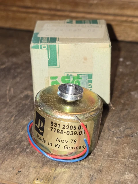 MOTEUR POUR CASSETTE Grundig numéro de pièce détachée 7288-030.02 EUR