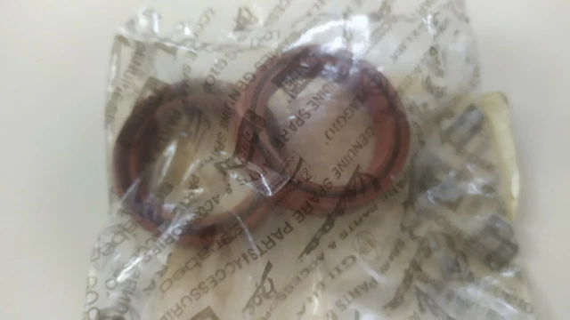 Joint Spy Fourche Pour Piaggio 125 X-Evo (2007-2017) - Étrier AR 1 Et 2 Axes, Couleur Noire, Neuf