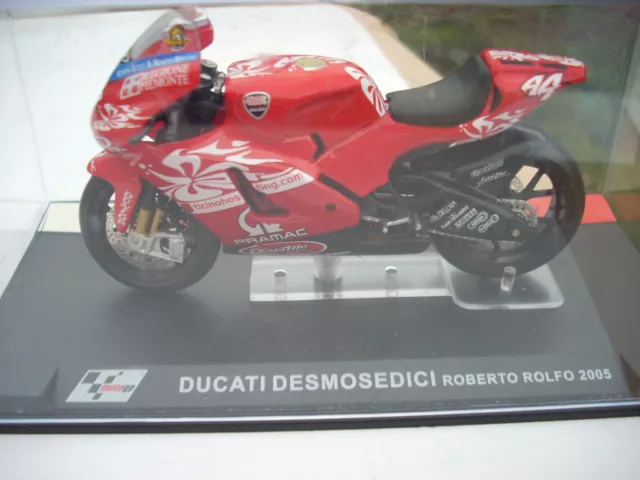 Ducati desmosedici Roberto Rolfo 2005 Échelle 1  24