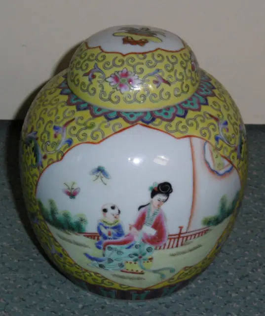 Tres Beau Pot A Gingembre En Porcelaine Chine En Tres Bon Etat