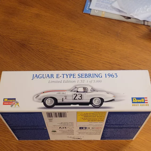 Revell Monogram 08394 Slotcar Jaguar E Type Sebring 1963 Limited Edition 2