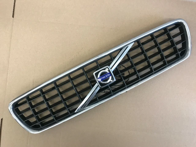04.5-07 Volvo S40 V50 Upper Grill 8620116