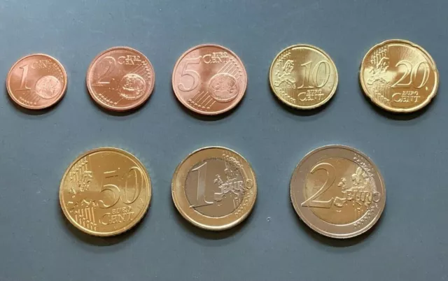 ESTLAND UNC EURO 8 Münzsatz. 1 Cent bis 2 EUR. Neu von Rollen. Zufällige... 2