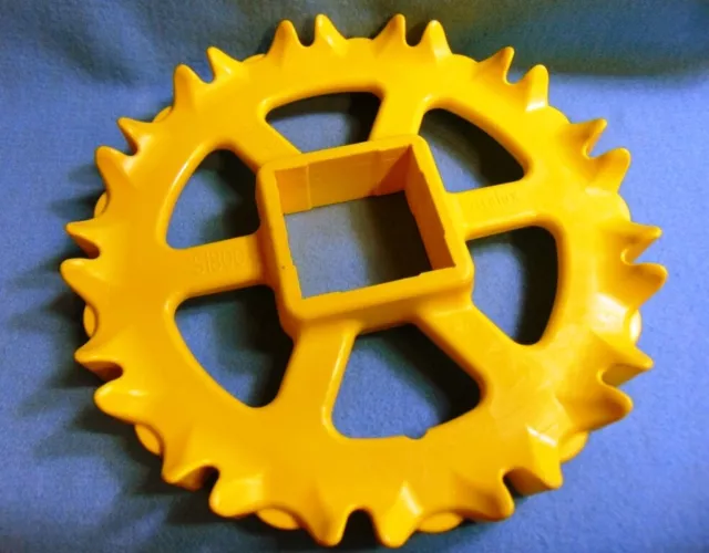 INTRALOX PLASTIC SPROCKET S1800 10.5 P.D., 267mm, 2-1/2" SQUARE BORE, YELLOW