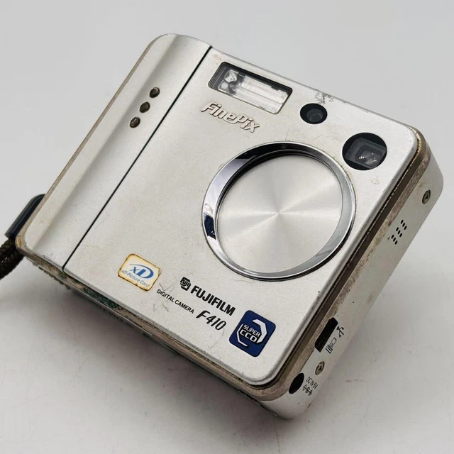FUJIFILM FINEPIX F410 Compact Digital Camera Silver Tested Working