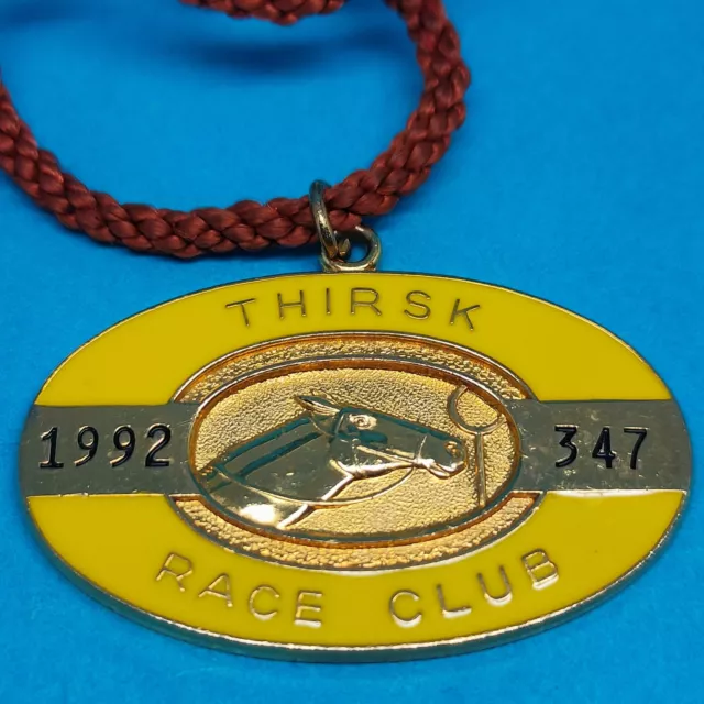 Thirsk Horse Racing Members Badge - 1992