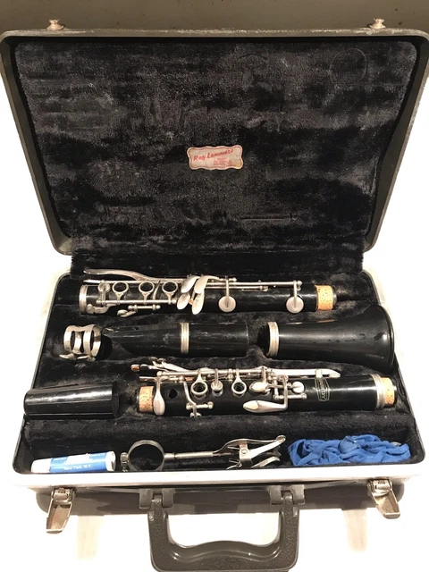 Vintage Bundy Resonite Selmer USA Clarinet By Selmer With Hard Carrying Case Vintage Bundy Resonite Selmer USA Clarinet By Selmer With Hard Carrying Case
