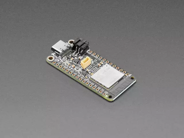 ESP32-S2 Feather - 2 MB PSRAM and Stemma QT/Qwiic Adafruit