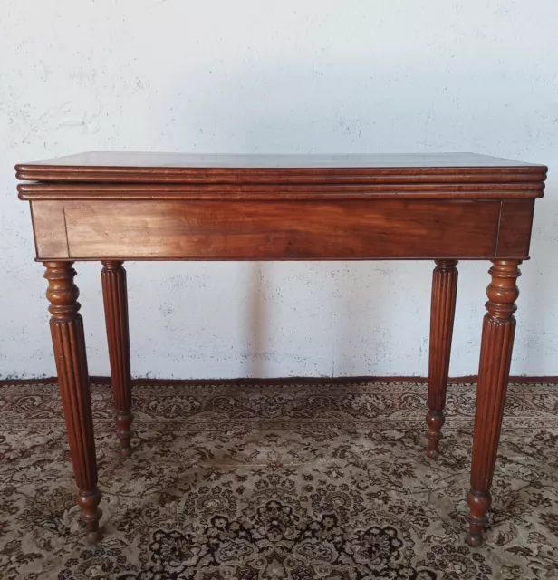 Mesa Con Juegos Inglesa en Caoba XIX